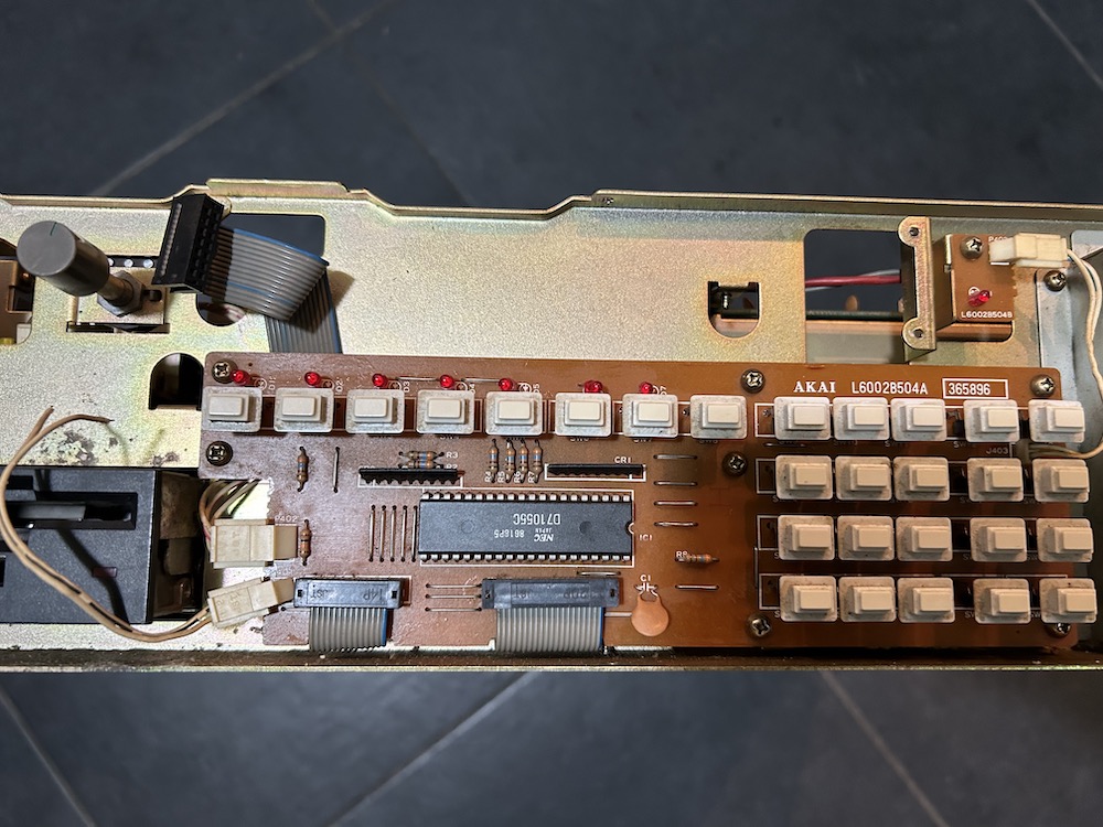 AKAI S900 SCREEN 02